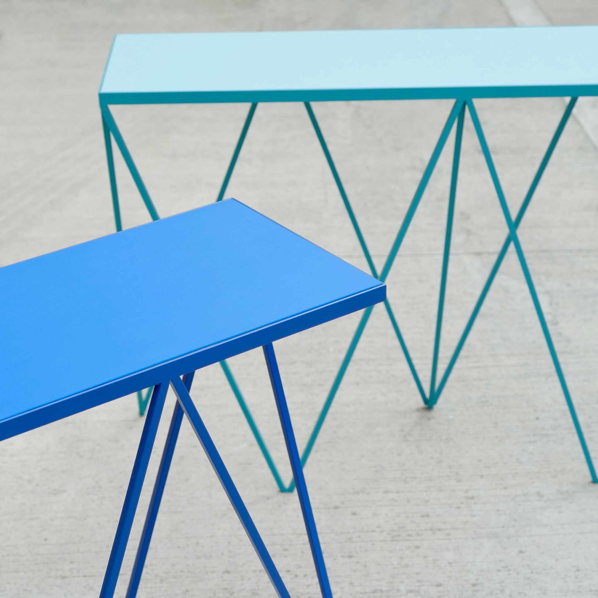 Giraffe Console Table - Linoleum Top